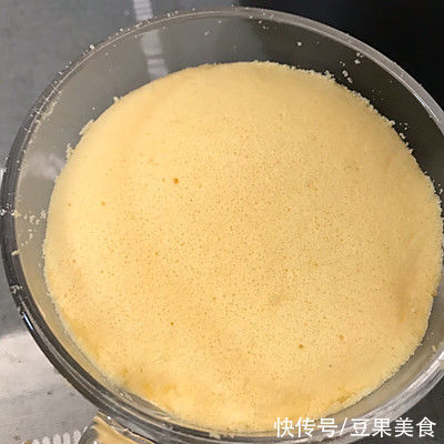 吃着比肉还鲜，嘴馋就吃冬日限定～草莓爆浆蛋糕