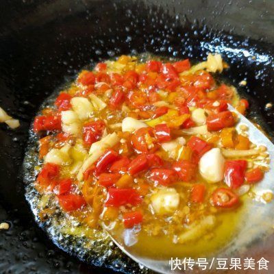 浓郁|#少盐饮食 轻松生活#微辣、葱香浓郁，羊肉香嫩不膻的葱爆羊