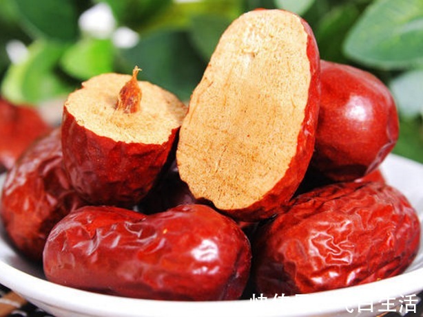 营养成分|红枣如何吃营养更高营养师推荐3种吃法,营养丰富好吸收