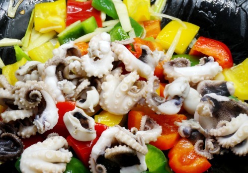 鲜嫩|八爪鱼怎么炒才鲜嫩,不像皮筋?教你一招,脆嫩鲜香到流口水