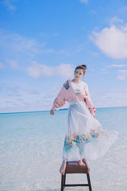 春季穿衣重在“精气神儿”，这3种颜色尽量少穿，这3种更显气色