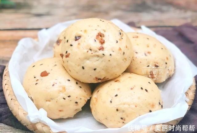 酵母粉|女人要想皮肤好,光吃红枣可不行,早餐多吃它,美白祛斑又水灵!