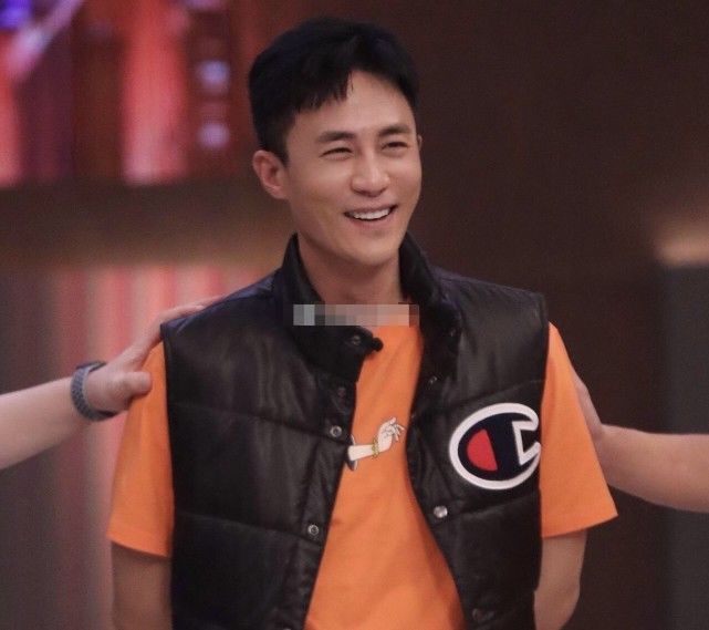 郑爽行为太可爱,被调侃一个人像一个后援团,可惜已退出节目