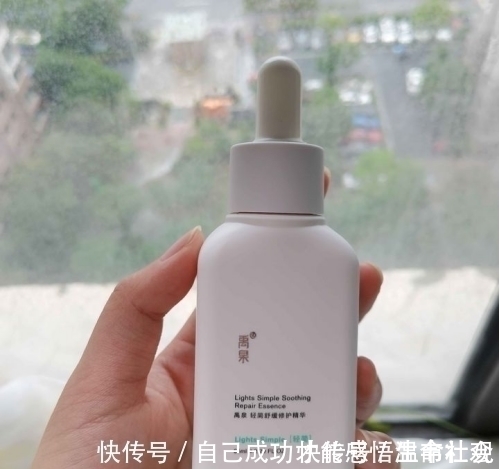 痘痘 建议女生护肤远离这四个“坏习惯”,不然皮肤变差,黑头痘痘变多