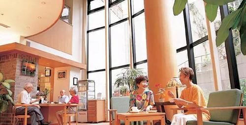 人口老龄化|未来10年，这3类房子或将成为“潜力股”，看懂的人已经入手