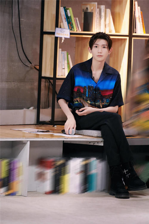 源弟|王源《明日创作计划》终于弹钢琴了,也太美好了