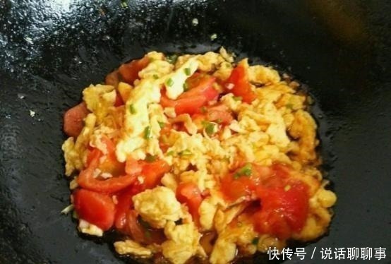 铁锅|西红柿炒鸡蛋，很多人都做错了，难怪不好吃，大厨教你正确做法