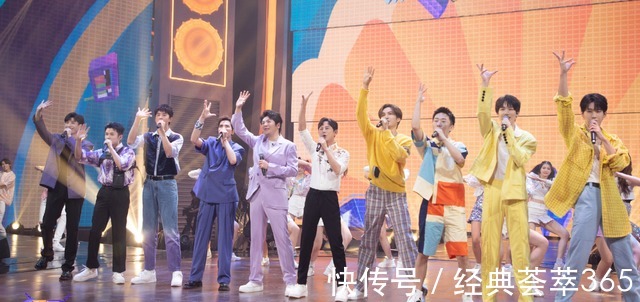 劉璇|四網(wǎng)收視奪冠!這檔空降的新綜藝,為啥這么“橫”