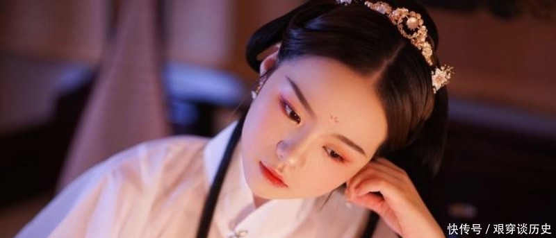 写进|宋代最多情的高僧,写下一首感人的爱情词,最后几句写进了骨子里