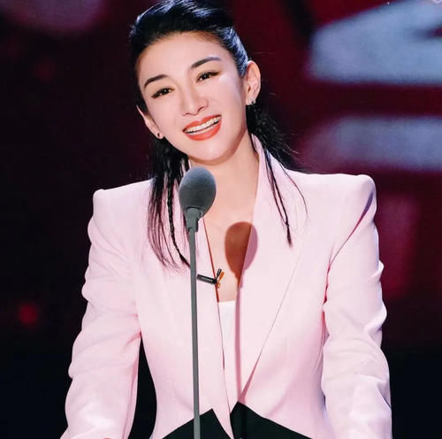 脱口秀大会，也是藏着李诞的巧思和野心