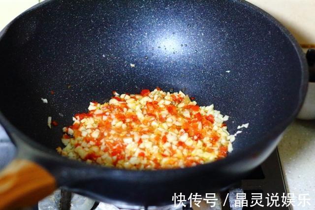 晚餐|一家三口的晚餐,4道家常菜荤素搭配,开胃又下饭,好吃又营养