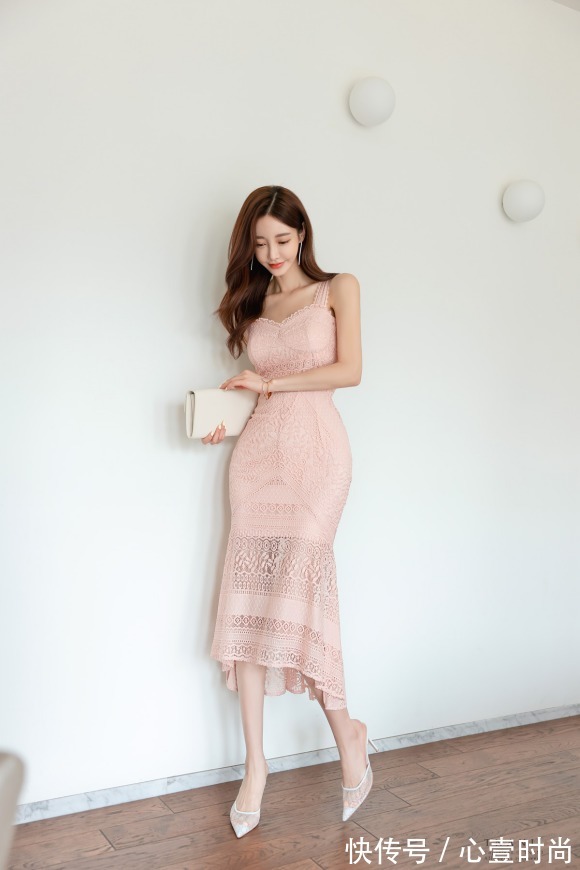 孙允珠|女神孙允珠高清时尚搭配:娇杏甜酒层叠网纱盛夏鱼尾裙