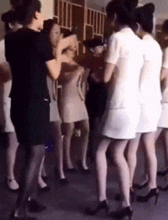 |搞笑GIF趣图:小子,你给我过来,你肯定是故意的!