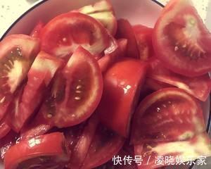 膳食纤维|夏季吃什么菜养生芹菜通便、冬瓜利尿、番茄抗衰老,今天多吃点