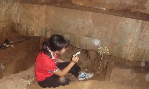 封闭|苏麻喇姑墓挖出蹊跷,专家进到墓室看了一眼,随后就下令封闭撤退