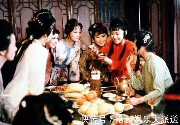 花袭人#花袭人嫁给蒋玉菡后,对贾宝玉有多绝情两处细节揭开她的真面目