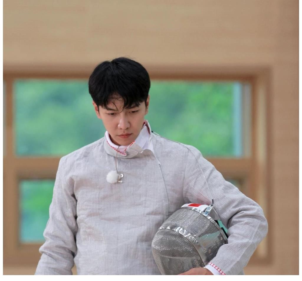 全智贤|2021年韩星身价TOP8排名公开,宋仲基排第四、金秀贤也敌不过这位