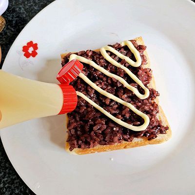 丘比沙拉酱蛋黄|紫米三明治