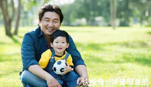 好好学习|“爸爸,咱家是不是没钱”,爸爸的回答,决定孩子的人生观