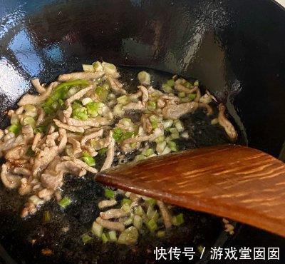 酱香饼丝|酱香饼丝才是“真正的补钙菜”，紫菜虾皮都靠边站