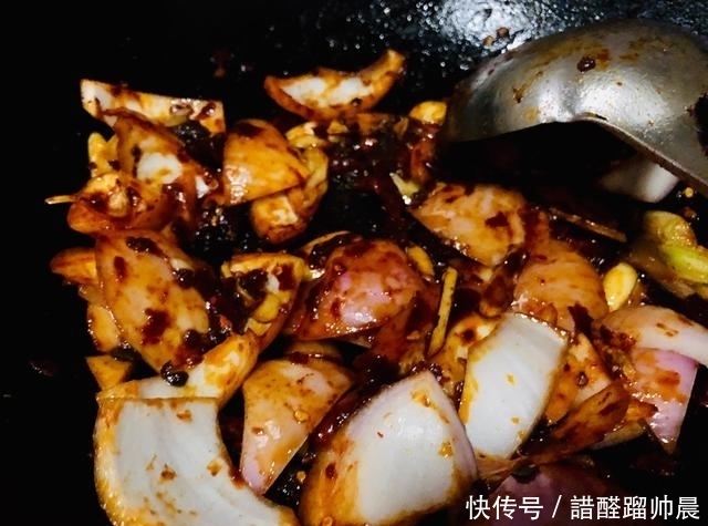 适量|不喜欢“扒虾”,虾的新做法,咸香下饭,连壳带虾全吃掉