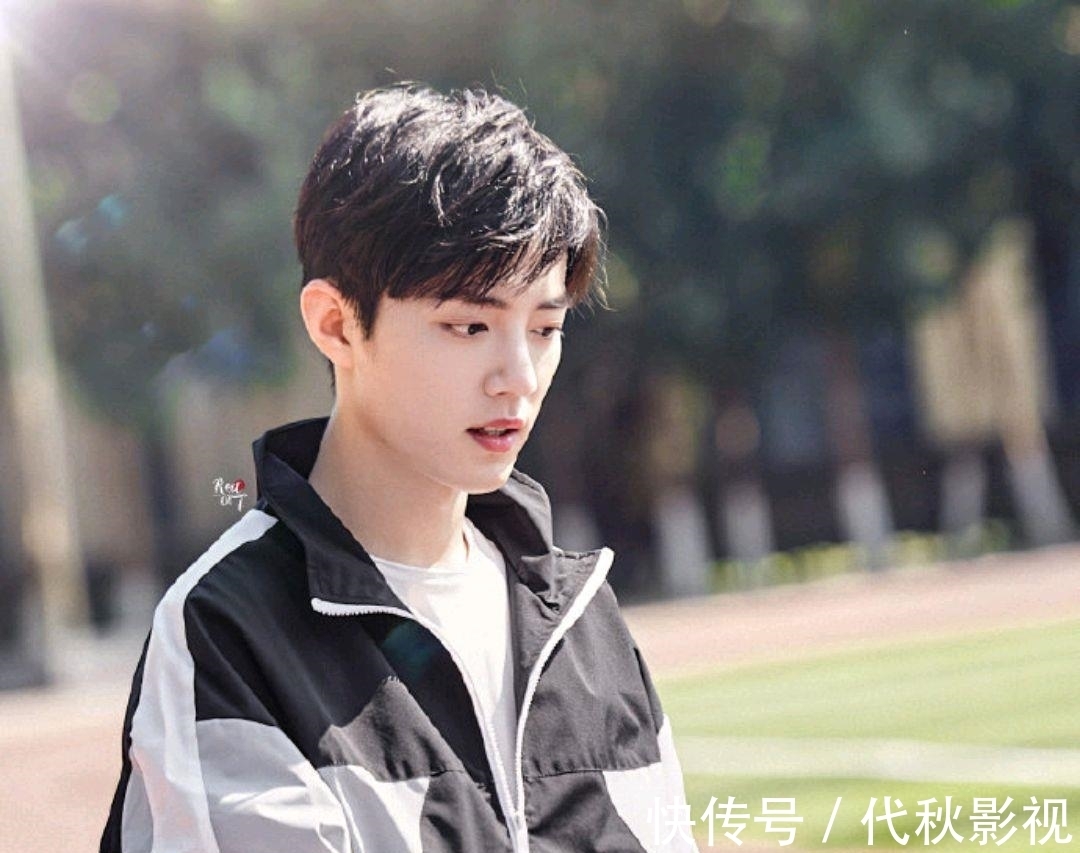 演員透露《如夢(mèng)之夢(mèng)》正在排練,還多次和肖戰(zhàn)粉絲互動(dòng),互送祝福