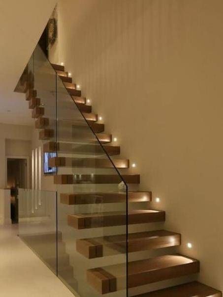 通透感|老师傅把玻璃门装到楼梯,业主一看很不高兴!入住后发现好处太多