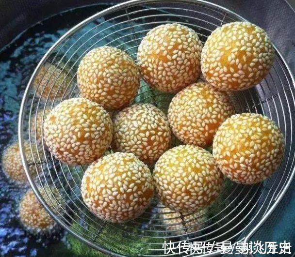 自制“麻球”,一碗糯米粉一碗水,外酥里糯超好吃,关键是不松塌