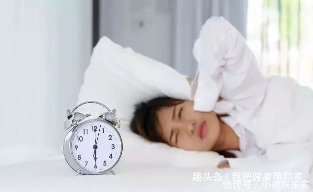 起床|女性到了45岁,早上睡醒后还有这六个表现,说明你身体挺健康