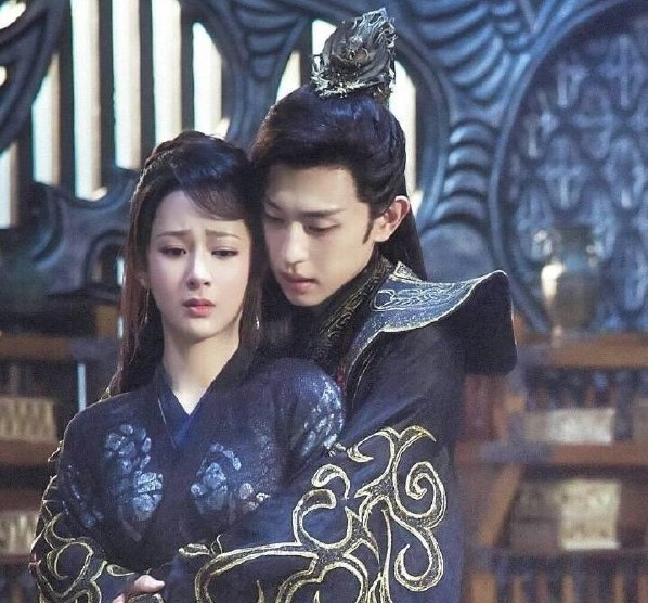 杨紫带火的李现邓伦,同台《快本》谁人气高谁注意这三分钟镜头