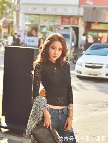 穿搭 对于身材好的美女,牛仔裤真是好的穿搭