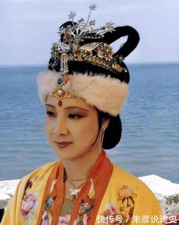 生日!探春盘点众人生日时的小心机,她为何偏偏要遗漏林黛玉的生日