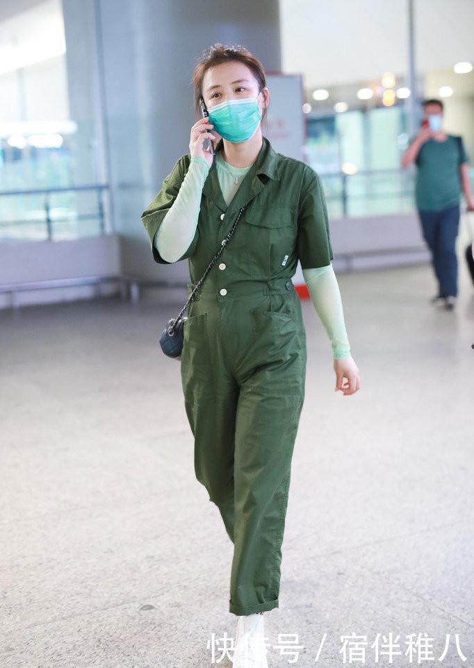 最近火了一种穿法,叫“1+1叠穿”,防晒清爽又洋气,明星都爱穿