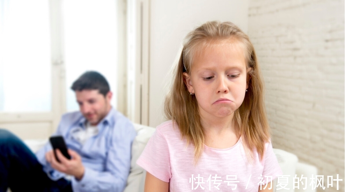 女性|叶海洋之后,有90后女性买基因生下混血三胞胎,父亲该反省自己了