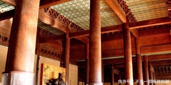 乾隆|“盗墓贼”乾隆为修陵寝,偷拿明十三陵的金丝楠木