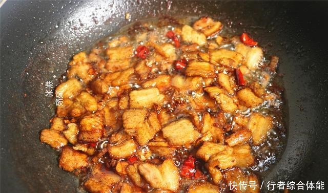 土豆炒着吃,搭配这3样,鲜香又开胃,炒一大盘不够吃