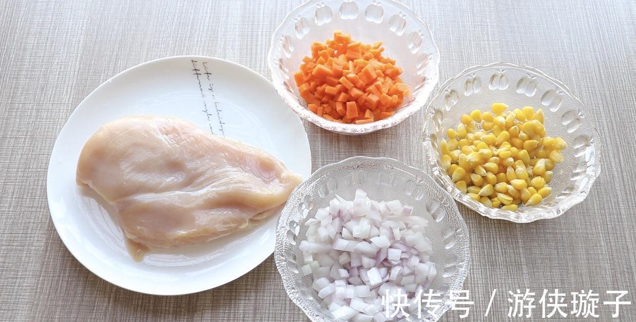 低脂美味的鸡肉丸,加入时蔬煎一煎,一口一个好吃到停不下来