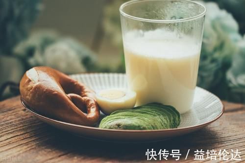 早餐|患有糖尿病的人早餐吃什么好?有需要注意的吗?医生给你建议