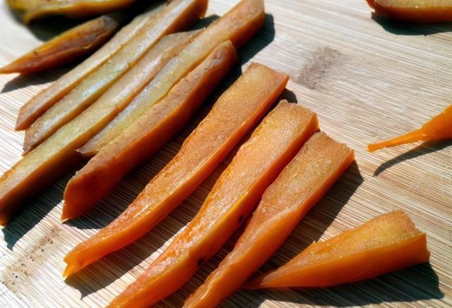  毛钱|这菜9毛钱一斤，一蒸一晒囤起来，随取随吃特方便，冬天适合吃