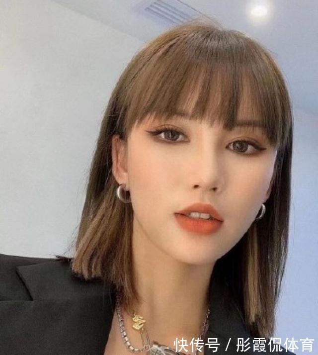 中年|别被发型毁了造型,看起来充满了“大妈感”,换发型推荐这几种