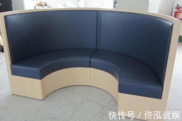 沙发|客厅还放沙发吗现在都流行''方盒子'',不仅能当沙发还能当床使用