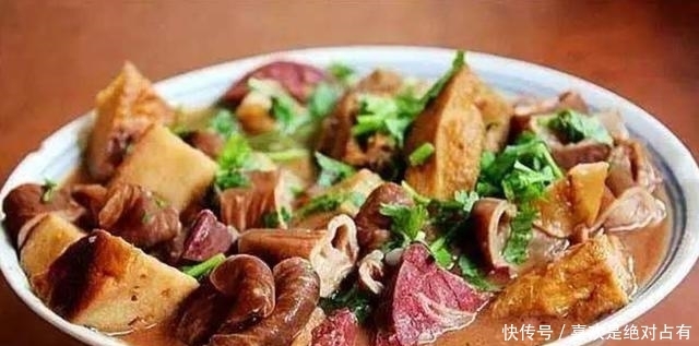 乾隆爱吃的一道菜，为了让穷人吃得起，最终成了卤煮火烧