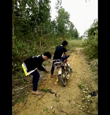 |搞笑GIF:妹子在某音学的吧,跳得还不错