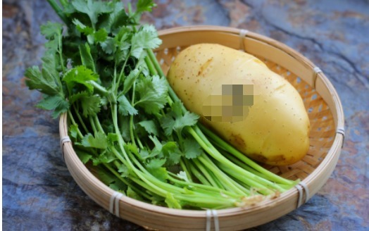 土豆新做法,脆爽开胃比肉香,既下酒又下饭