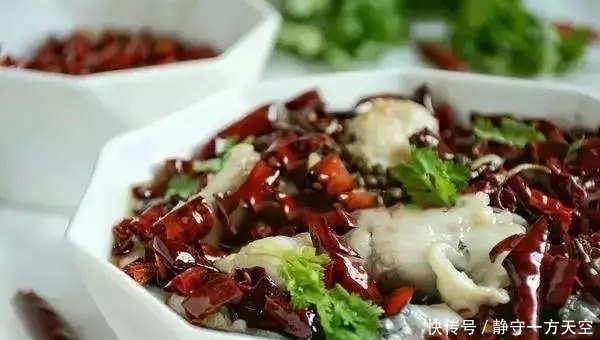 鲜嫩|水煮鱼的做法,又香又辣,肉质鲜嫩!