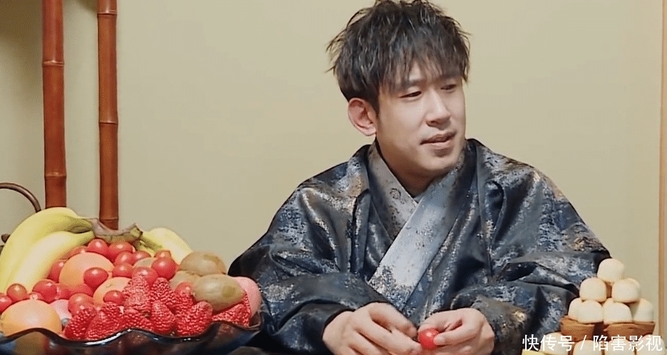 孟佳|跑男:蔡徐坤表演社会摇,沙溢摔倒在地,这期节目的道理好硬核