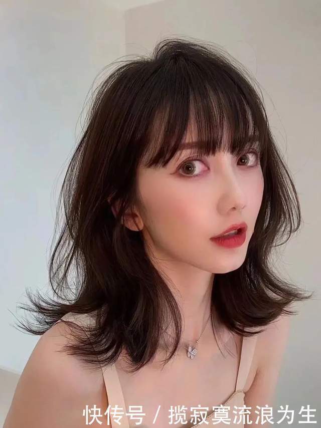 你是什么脸型就选什么刘海今年流行这几款,气质显脸小