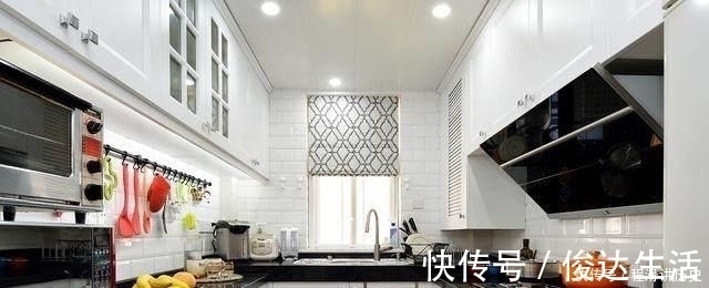 阳台上|多亏老婆这个明智的决定,在电视墙做一圈柜子,完工后漂亮又实用