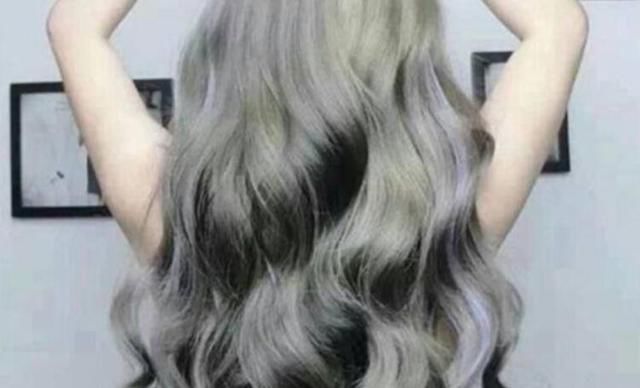 烫染可以同一天做吗？深度解析烫发与染发相关的那些事