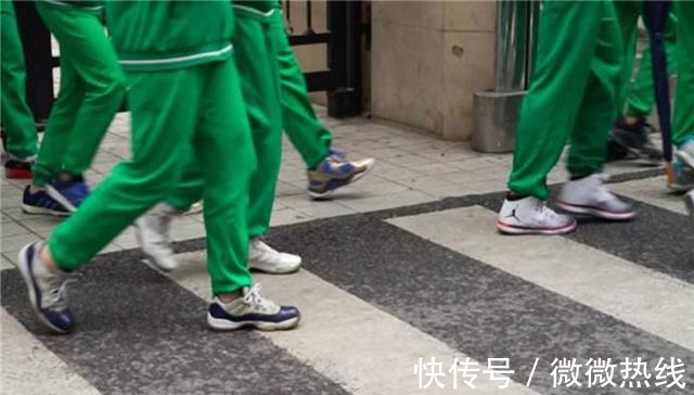 平价 校园“攀比风”盛行,身穿统一平价校服,却踩着天价名牌球鞋!